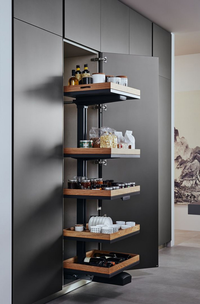 22b12001-03-768x1168-1 Tủ bếp ẩn giúp tiết kiệm không gian bếp. Ảnh: Veneta Cucine.