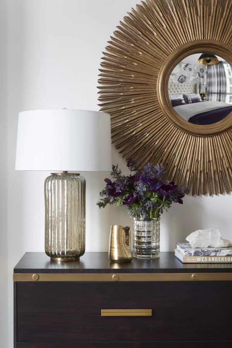 Gia chủ có thể cân nhắc đa dạng dáng gương. Ảnh: Werner Straube.